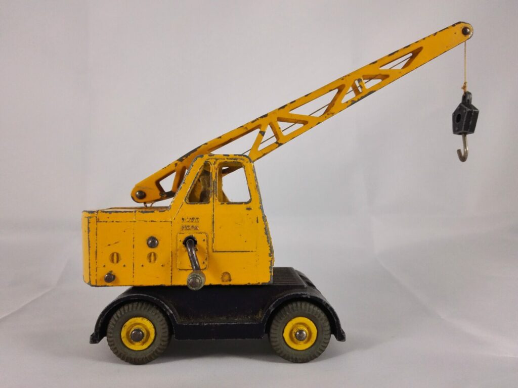 Coles Mobile Crane - Dinky Toys - 571