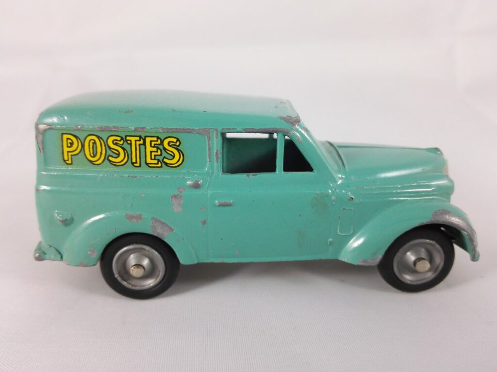 Renault Juvaquatre Dauphinoise 300 Kgs Postes - CIJ - 6/68