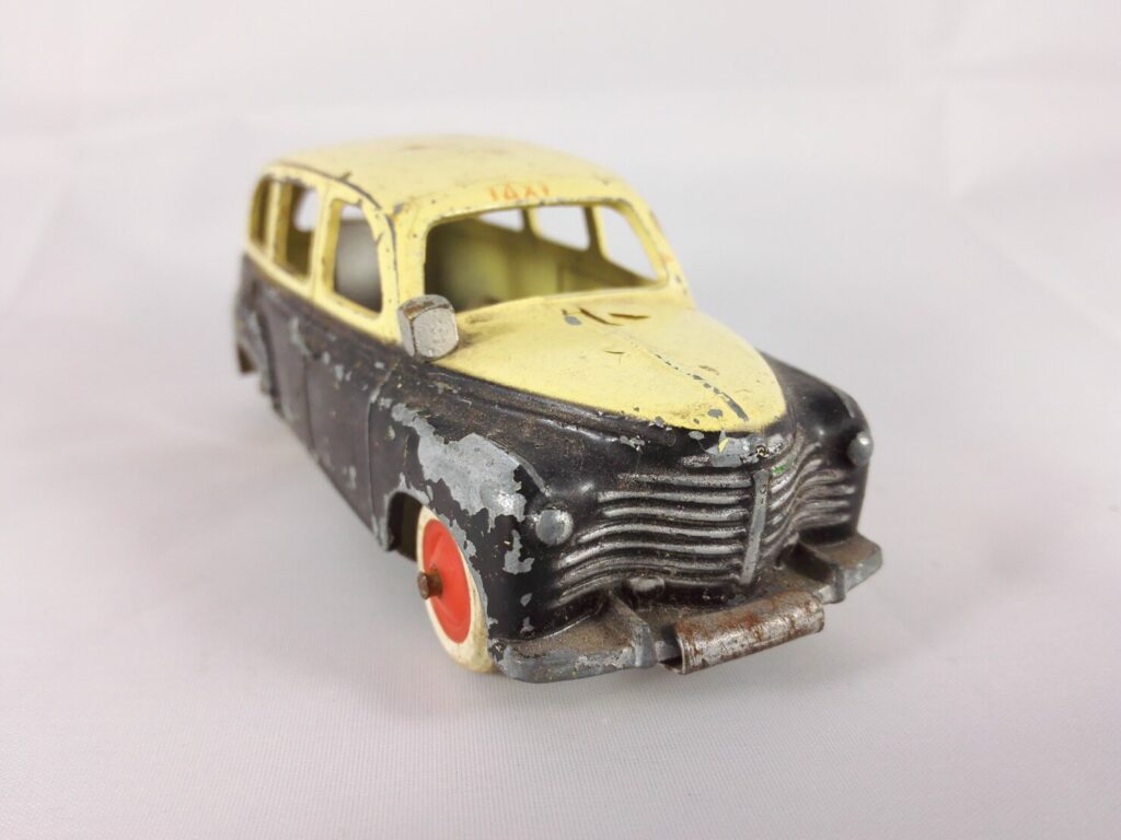 Renault Prairie Taxi - CIJ - 3/45