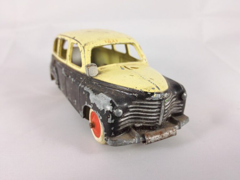 Renault Prairie Taxi - CIJ - 3/45