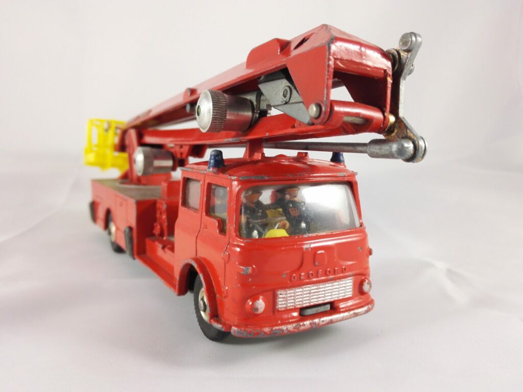 Bedford TK Simon Snorkel Fire Engine - Corgi Toys - 1127