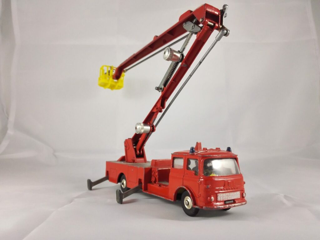 Bedford TK Simon Snorkel Fire Engine - Corgi Toys - 1127