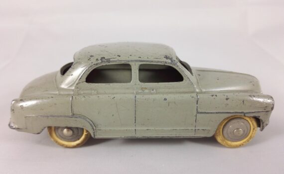 Simca 9 Aronde - Dinky Toys - 24U