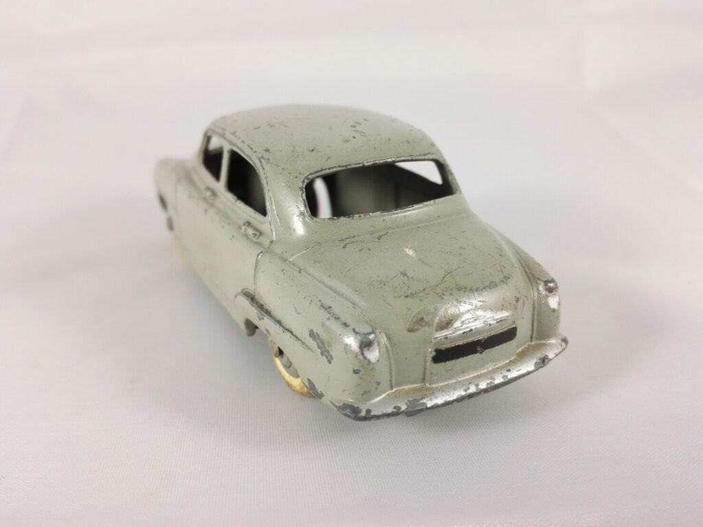 Simca 9 Aronde - Dinky Toys - 24U