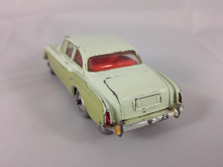 Bentley Continental Sports Saloon - Corgi Toys - 224
