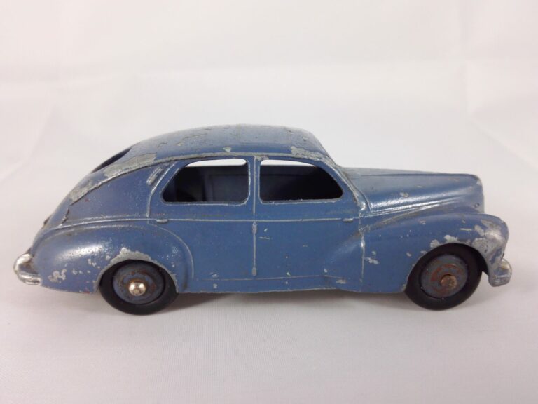 Peugeot 203 - Dinky Toys - 24R