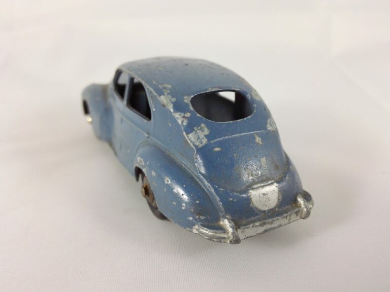 Peugeot 203 - Dinky Toys - 24R