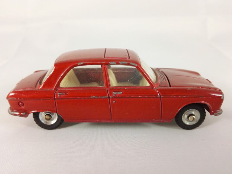 Peugeot 204 - Dinky Toys - 510