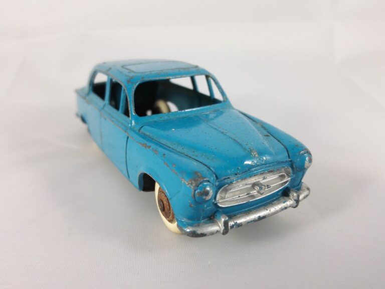 Peugeot 403 - Dinky Toys - 24B