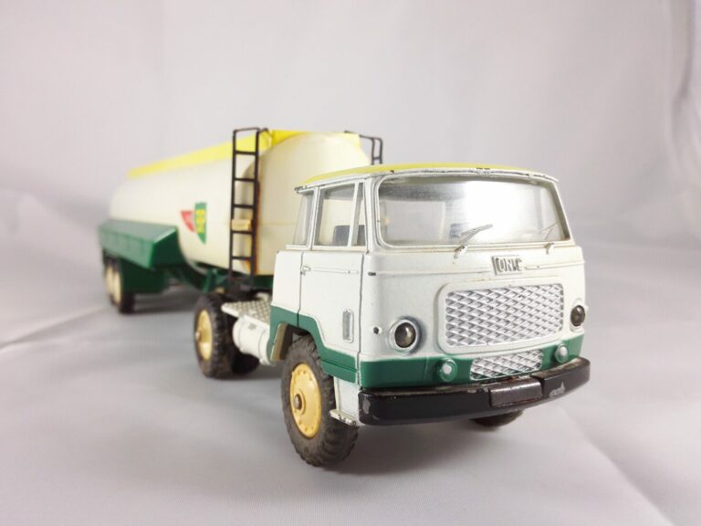 Unic Esterel Citerne BP - Dinky Toys - 887