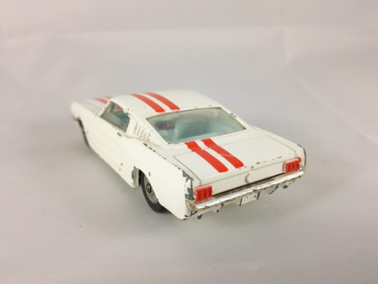 Ford Mustang Fastback 2+2 - Corgi Toys - 325