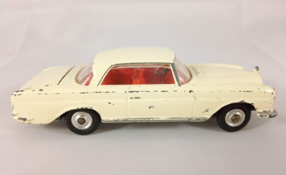 Mercedes-Benz 220 SE Coupe - Corgi Toys - 230