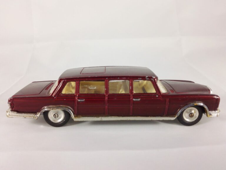 Mercedes-Benz 600 Pullman - Corgi Toys - 247