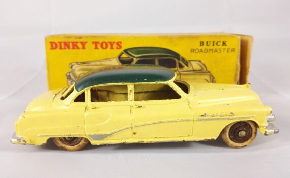 Buick Roadmaster - Dinky Toys - 24V