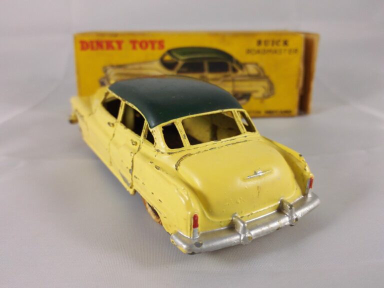 Buick Roadmaster - Dinky Toys - 24V