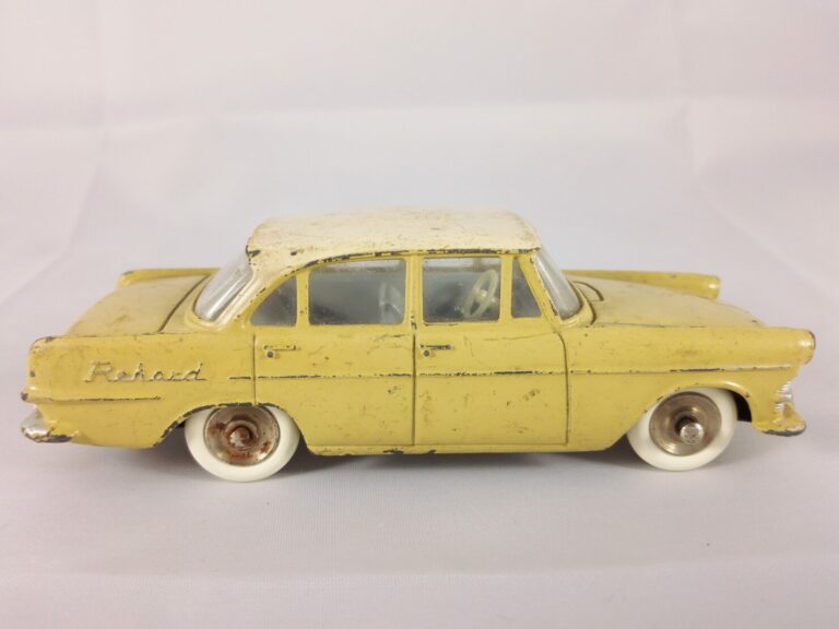 Opel Rekord - Dinky Toys - 554