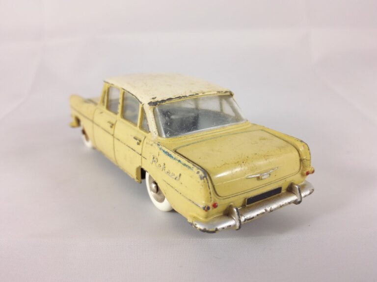 Opel Rekord - Dinky Toys - 554