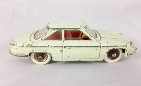 Panhard 24 CT Coupe - Dinky Toys - 524