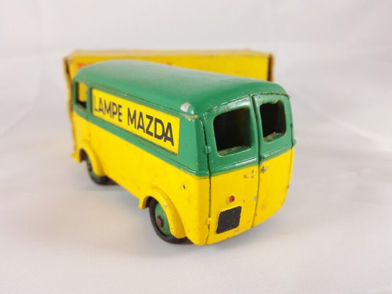 Peugeot D3A Lampe Mazda - Dinky Toys - 25B