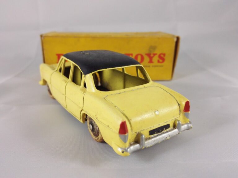 Simca Vedette Versailles - Dinky Toys - 24Z