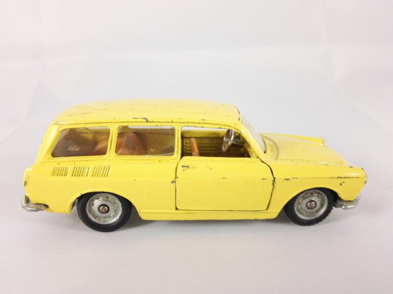 Volkswagen 1600 Familcar - Politoys - 542